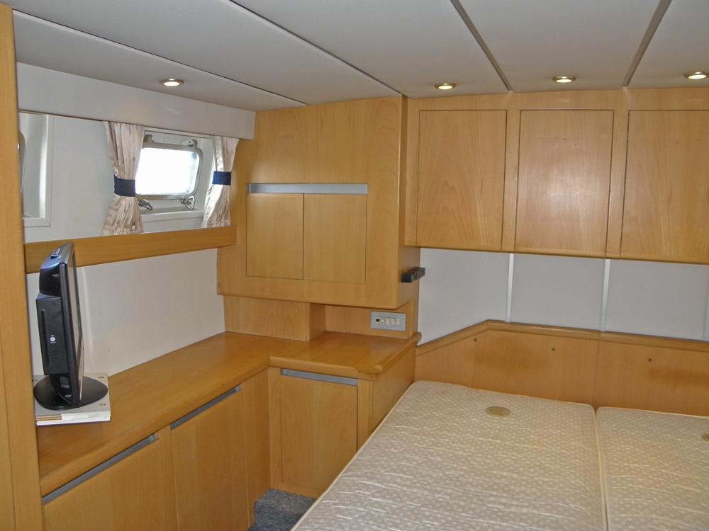 Aft cabin, Accommodation